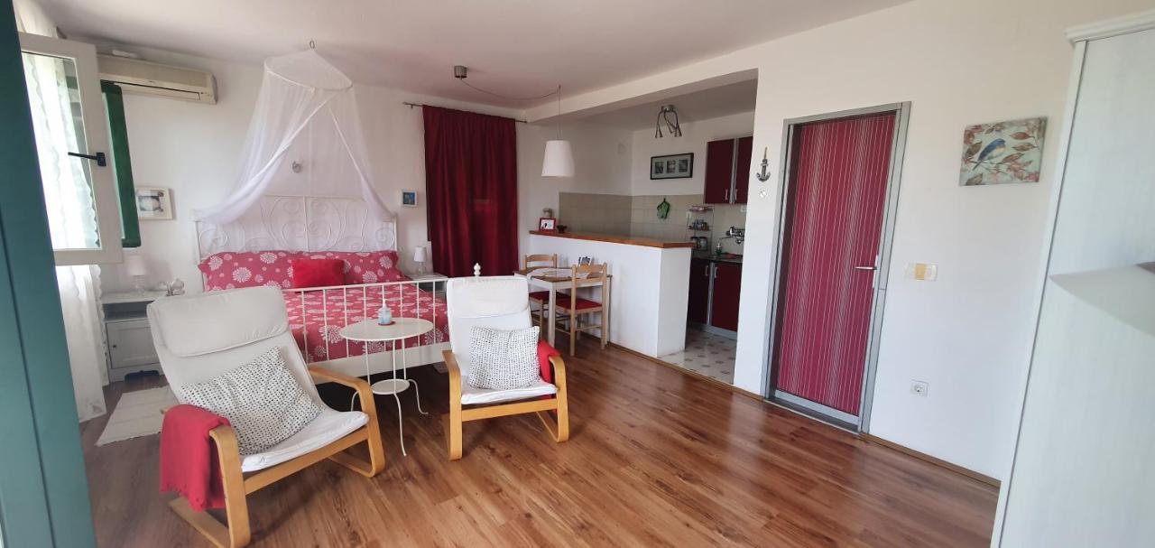 Boutique Home Saltaragazza Petrovac ภายนอก รูปภาพ
